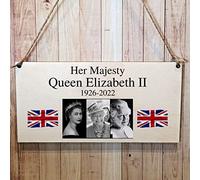 Second Ave Her Majesty Queen Elizabeth II Commemorative Remembrance 1926-2022 Wooden Hanging Gift Rectangle Home Sign Plaque