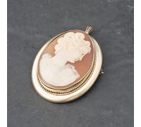 Second Hand Vintage Yellow Gold Cameo Oval Brooch 41131110