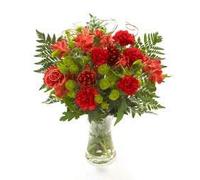 Sendabunch Timeless Love Flower Bouquet with Carnations, Chrysanthemums & Alstroemeria, Hand-Arranged Red and Green Blooms with Seasonal Foliage with Chocolates and a message card