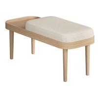 Natürlicher Charm: Serena Bank Eiche natur von novoform Diese Bank sorgt für Ruhe im Raum und eine ästhetische Atmosphäre. Egal ob Flur, Wohn- oder Essbereich, die Serena Bank gibt überall ein gutes Bild ab. Der mit Präzision gefertigte Rahmen bringt die natürliche Schönheit dieser Bank zum Vorschein. Die gepolsterte Sitzfläche bietet eine zusätzliche Schicht Komfort. Die Designphilosophie von Charlotte Høncke spiegelt sich in dieser Kollektion wider. Die Designs harmonieren nahtlos mit dem modernen Leben. Die klaren Linien, die schlichte Eleganz und die minimalistische Ausstrahlung machen sie zu einer vielseitigen Ergänzung für jeden Raum, von der gemütlichen Leseecke bis zum stilvollen Akzent im Wohnzimmer. Material und Format Die Serena Bank in Eiche natur ist aus 100% recycelten SALVAGE™-Textil, sowie Birkensperrholz und amerikanischen furniertem Eichenholz gefertigt. Die Maße beträgt H 37 cm - 42 cm x B 100 cm x T 40 cm. Die Bank kann in verschiedenen Farben erworben werden.