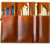 Set of 24 Crochet Hooks Aluminium and Bamboo in PU Leather Case