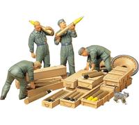 Set of 4 German Tank Ammo Loading Crew Figures 1:35 Plastic Model Assembly Kit