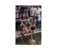 Sex And The City The Iconic Scene from The TV Series Where Carrie Bradshaw And Big Fall Into The Water Poster Decorative Painting Canvas Wall Posters And Art Picture Print Modern Family Bedroom Decor