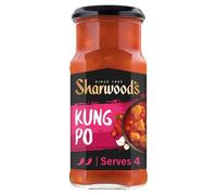 Sharwood's Chinese Kung Po Sauce - Sweet & Sticky Chinese Stir-Fry With Chilli Kick, Water Chestnuts & Red Pepper, 425 g Jar (Pack of 1)