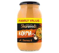Sharwood's Indian Korma Sauce - Creamy Coconut & Tomato Blend, Mild Indian Classic, 720 g Family Size Jar (Pack of 1)