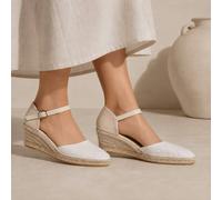 SHOES BY EMMA Women's Classic Off-White Closed-Toe Espadrille Wedges in Cream | Size: 6 SHOES BY EMMA Cream 6