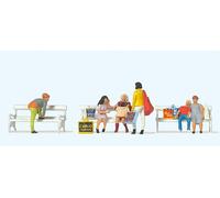 Shoppers on the Park Bench, H0, New 2021