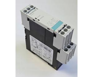 Siemens Sirius 3RN1010-1CM00 Thermistor Motor Protection Relay Auto Reset