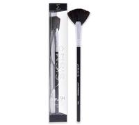 Sigma Beauty Strobing Fan Brush - Soft, Dense Fanned Makeup Brush for Strobe Effect Highlighting - Fan Highlighting Brush - Vegan, Hypoallergenic, Synthetic Makeup Brush