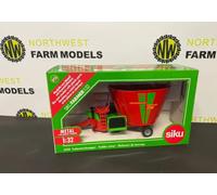 SIKU 1:32 SCALE 2450 STRAUTMANN FEEDER WAGON