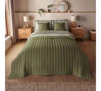 Silentnight Supersoft Quilted Bedspread - Add a Layer of Extra Style and Warmth - Smooth Comfy Touch Microfibre Coverlet Bed Sofa Throw - Machine Washable and Non-Iron Fabric - 150x200cm, Green