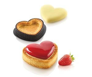 silikomart | KIT MINI TARTE PETIT AMOUR, Set with 8 Mini Microperforated Rings + Decorative Carpet, TPLUS Ring 78 x 68 h 20 mm, Decorative Silicone Mould, Heart-shaped Monoportions, Made in Italy