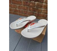 Silver Size UK 5 FitFlop Ladies Iqushion Ergonomic Flip-Flops