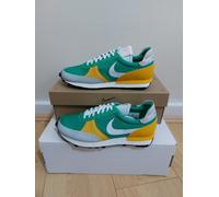 Size UK 6.5 - EU 40.5 Nike Daybreak Type SE Low Stadium Green University Gold