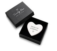 SJAUBKJOG Beautiful 21st Birthday Keepsake For Her, 7cm Heart Ornament In Elegant Gift Box, Memorable 21st Birthday Present For Friend Or Daughter