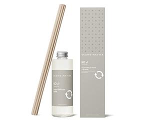 Skandinavisk RO 'Tranquility' Reed Diffuser Refill with 8 Reeds. Lasts +3 Months. Fragrance Notes: Cut Grass and Fallen Leaves, Cucumber and Violet. 200 ml