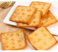 Skyseen 6Pcs Realistic Artificial Soda Cracker Lifelike Decorative Biscuit Photography Props Home Decoration