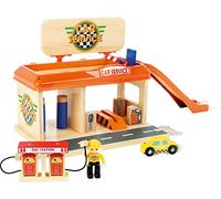 small foot 10901 Workshop with gas station, parking deck, car wash and accessories, such as fuel pumps and gas station attendant, from 3 years of age