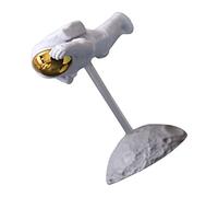 SMASOLO Flying Astronaut Figurine Resin Ornament Realistic Spaceman Decor for Desktop Home Office Decoration Lightweight Portable Resin Statue Enhancing Warm Atmosphere