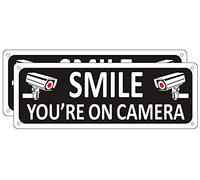 Smile You're on Camera Schild (2 Stück), Video Surveillance Schild Metall, 25,4 x 8,9 cm, Home Security Schilder für Haus Geschäft, Kamera Warnschild Outdoor, Aluminium CCTV Schild für Hof