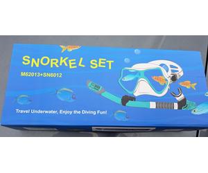 SNORKEL SET (MODEL M62013 + SN6012): - NEW AND BOXED