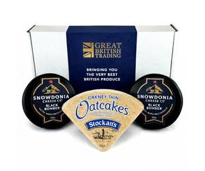 Snowdonia Black Bomber Extra Mature Cheddar Cheese Gift Hamper 2X 200g with Stockan's Thin Orkney Oatcakes Crackers