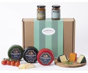 Snowdonia Cheese Company Gift Hamper Containing Three, 200g Truckles - Little Black Bomber, Red Devil & Green Thunder. Also Includes Two Chutneys - Hamper Exclusive To Burmont's