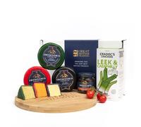 Snowdonia Welsh Cheese Hamper with Onion Chutney + Cradocs Crackers