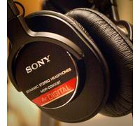 Sony MDR-CD900ST Professional Studio Monitor Headphones
