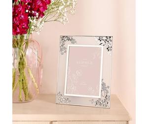 Sophia Classic Silver Daisy Photo Frame 5" x 7" Sophia Silver