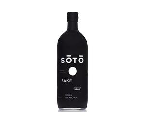 SOTO Junmai Sake 720ml | Pure Japanese Rice | Crafted in Niigata | Smooth & Versatile | Perfect Chilled or Warm | Ideal for Both Sipping & Cocktails - 14% vol, 72cl