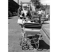 Sparrows Can't Sing (1963) Barbara Windsor, James Booth 10x8 Photo