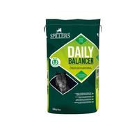 SPILLERS Daily Balancer Horse Feed 15KG, Mint & Rosemary - Contains Vitamins, Minerals and Biotin - Provides Balanced Diet for Horses and Ponies - No Added Iron - Supports Hoof Health