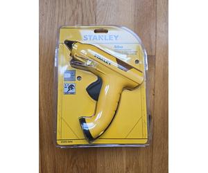 Stanley 40w Cordless Glue Gun 220-240v 1.7m Cord STHT0-70416