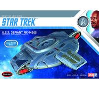 Star Trek U.S.S. Defiant Snap Polar Lights Model Kit [New Toy]