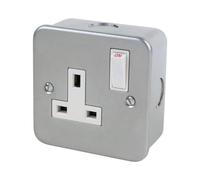 STATUS: Metal Clad Wall Socket with a Switch (1 gang) / 13 amp, single box / S1G13AMCWSX5