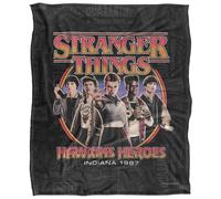Stranger Things Season 5 - Hawkins Heroes - Fleece Blanket Blankets multicolour Onesize