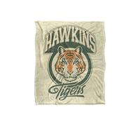 Stranger Things Retro Hawkins High Super Soft Throw Blanket 152x127 Cm Stranger Things Multicolor 152x127 Cm