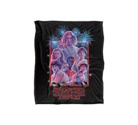 Stranger Things Season 3 July 4Th Super Soft Throw Blanket 152x127 Cm Stranger Things Multicolor 152x127 Cm