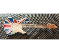 STRATOCASTER GUITAR UNION JACK ENAMEL PIN BADGE (PB2) A GREAT GIFT
