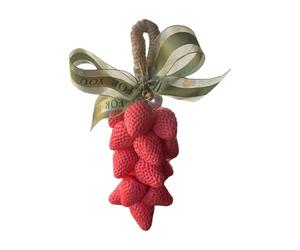 Strawberry Cluster Soap on a Rope, Portable Red Decorative Fruit Shape, 18cm, with Green Bow, for Bathrooms, Kitchens and Guest Rooms (BB)