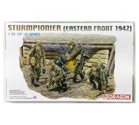 Sturmpionier (Eastern Front 1942) 1:35 Figure Plastic Model Kit Dragon Models