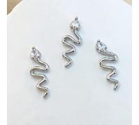 Stylish Metal Drill Pendant With Chinese Influence For 2024 New Year's Art Make A Statement