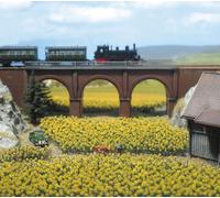 SUNFLOWER FIELD (96 FLOWERS) N Gauge Busch 8103