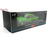 Sunstar H4635R - 1/18 Ford Escort Mkii RS Mexico Signal Green RHD 1976