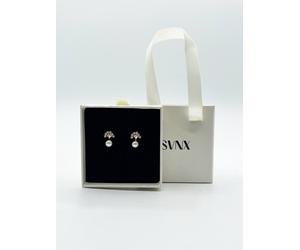 Svnx Pearl Stud Earring With Diamante Tree In Gold - Gift Boxed Gold