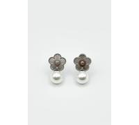 SVNX Women's Floral Pearl Stud Earrings in Silver