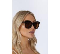 SVNX Women's Oversized Round Cat-Eye Sunglasses in Brown
