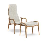 Swedese Lamino armchair and footstool oiled oak/sheepskin Off-white (white)