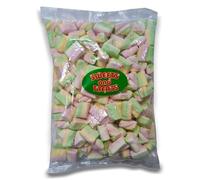 Sweets and Treats Wholesale® Marshmallow Mix 1Kg - Soft and Fluffy Marshmallows - Various Shapes Included - Mallow Mix and Twists - Bulk 1 Kilo Bag - Halal Friendly - Great For Smores and Baking